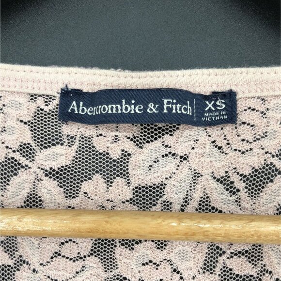 Abercrombie & Fitch Womens Lace Floral V-Neck Top XS Pink Going Out Top Coquette - Picture 3 of 5